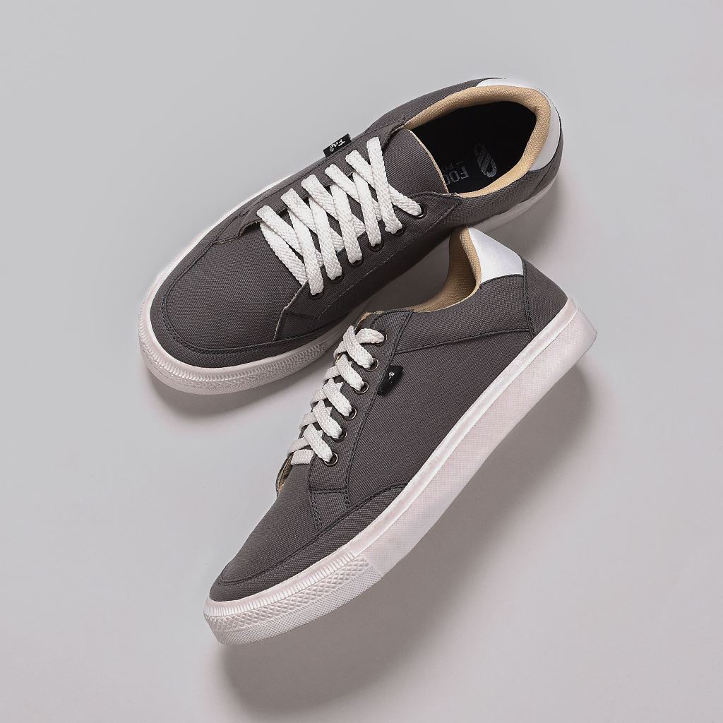 ARKA BLACK ORIGINAL x FOOTSTEP Sepatu Sneakers Hitam Putih Pria Kets Tali Casual Jalan Santai Hangout Main Kondangan Sekolah Kuliah Distro Fashion Canvas Shoes Premium Kanvas Skate Footwear Big Size Jumbo Ukuran Besar 44 Keren Terbaru Kekinian Branded