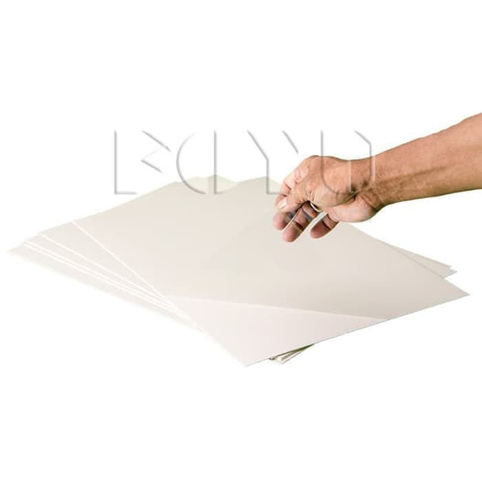 

PVC Sheet Album Adhesive Dua Sisi Tebal 1 mm Uk. 21 x 31 cm 20 lbr RJ4