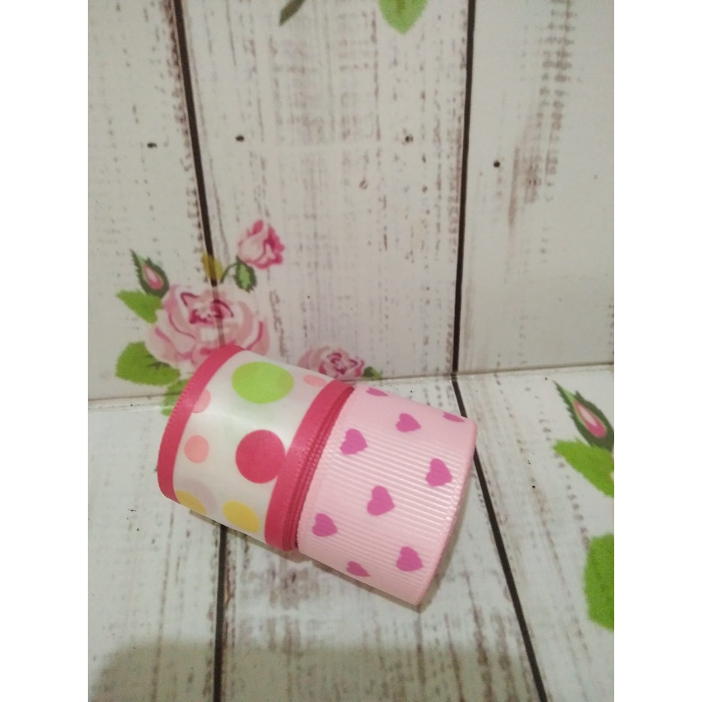 

GM RB42(PERYARD) PITA GROSSGRAIN 2,5CM MOTIF POLKADOT