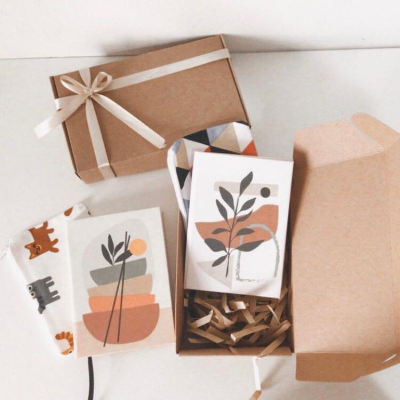 

Mini Hampers Gift Set Box Murah Unik Hampers Planner