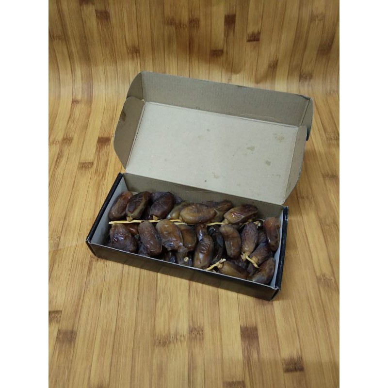

Kurma Tunisia Tangkai 500gr - King Dates
