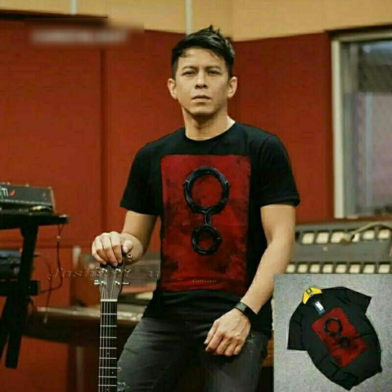 KAOS DISTRO ARIL TEE ARIEL NOAH KEREN JUMBO XXL XXXL BIGSIZE 2XL 3XL MURAH BAGUS COOL TEES