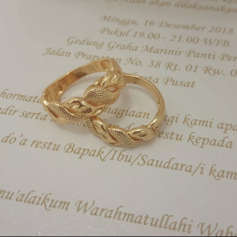 cincin ukir indah terlaris perhiasan wanita titanium gold