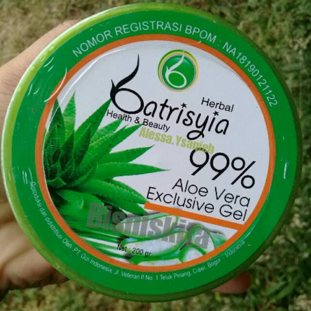 Kecantikan Wajah -- Kecantikan Wanita -- Perawatan Wajah -- Perawatan Tubuh -- Aloevera gel