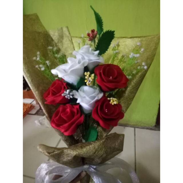 Buket Mawar merah putih kain flanel