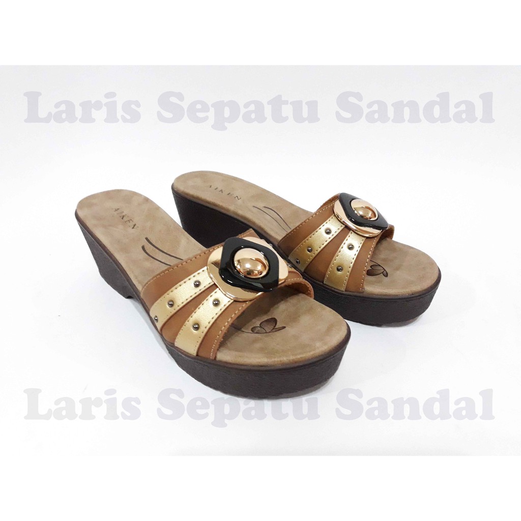 Sandal Wedges Wanita - Sendal Aiken 670