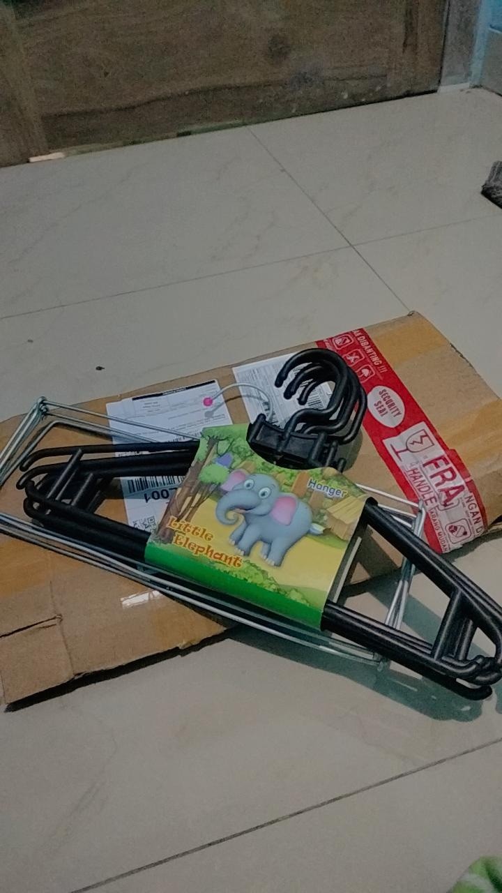 Hanger Plastik/gantungan Pakaian