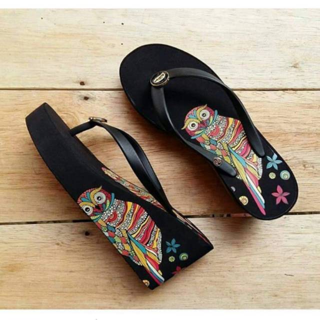 Sandal Wanita / Sandal wedges darlingen owl 7 cm + lengkap box / Sandal darlingen owl