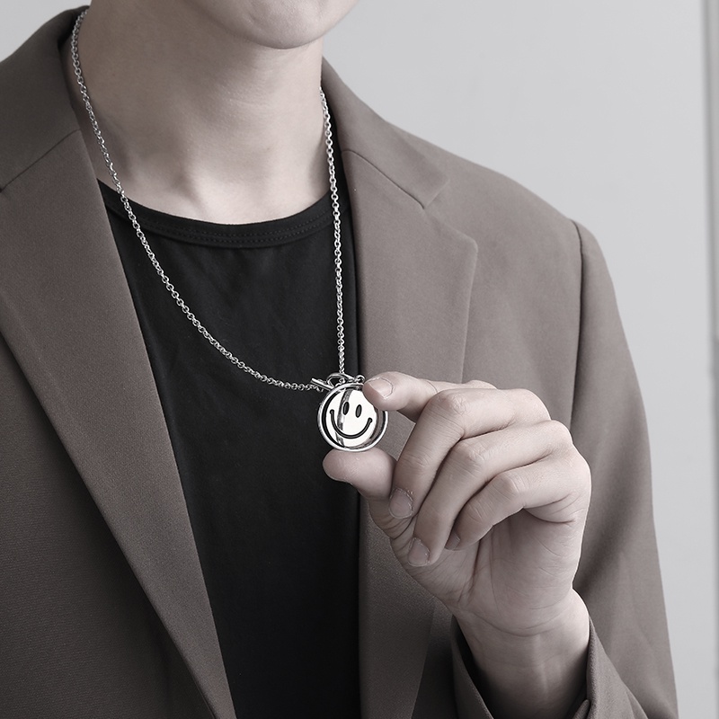 Magic789 Kalung Rantai Liontin Smiley Face Bahan Stainless Steel Untuk Pria / Wanita
