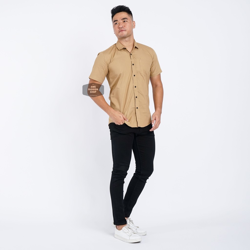 Kemeja Pria Lengan Pendek Polos Khaki Mocca Kemeja Slimfit Kemeja Polos Casual 819 - EightNineTeen