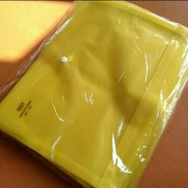 

SIKA. BAG FOLDER. MAP DOKUMEN KANCING 1. AC-05 FOLIO F4. - Biru
