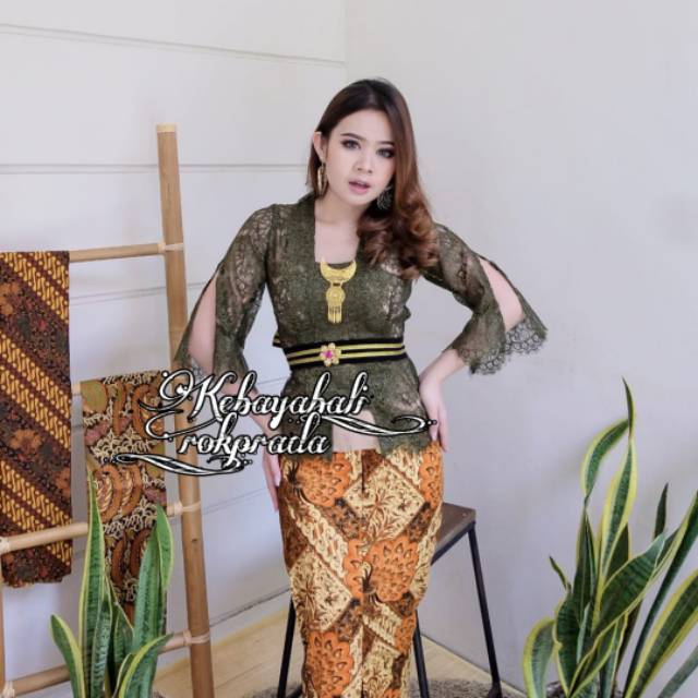 SATU SET KEBAYA LENGAN LONCENG KEBAYA KUTUBARU