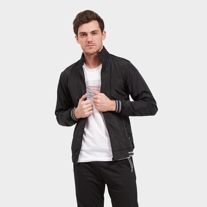 JAKET COWOK Cressida Nextlevel Parasut Jacket Pria A072 - Hitam - Hitam, S