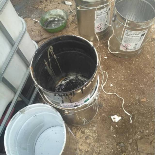 drum kaleng bekas tempat sampah Pot tanaman kaleng rebus 