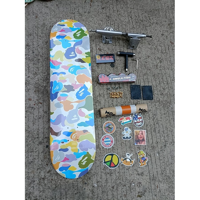 Bape set Bantalan Roda SKATEBOARD spitfire Dengan Stiker Tanpa Alat