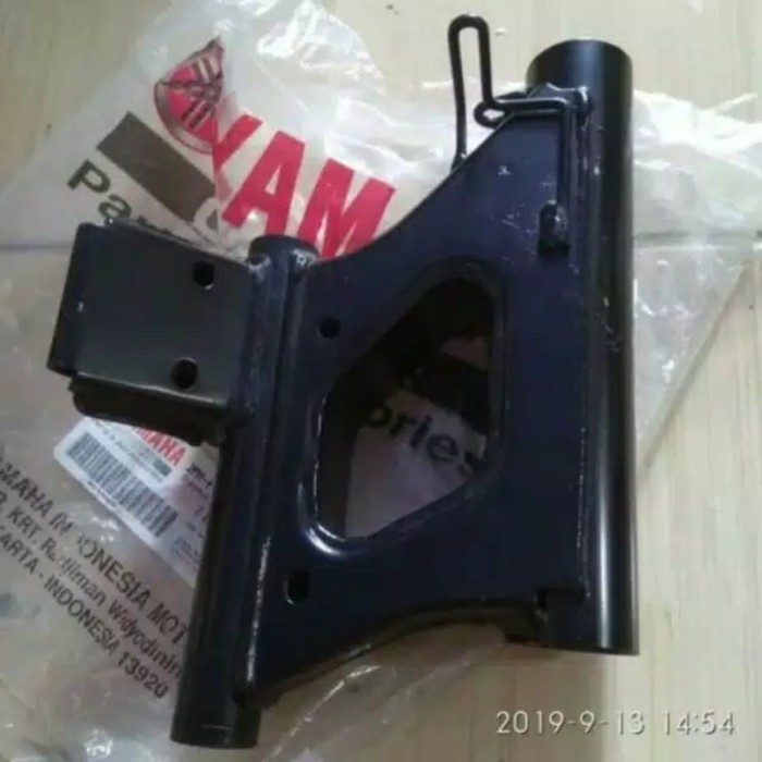 BRACKET ENGINE MOUNTING YGP MIO M3-MIO Z-MIO 125 ORIGINAL
