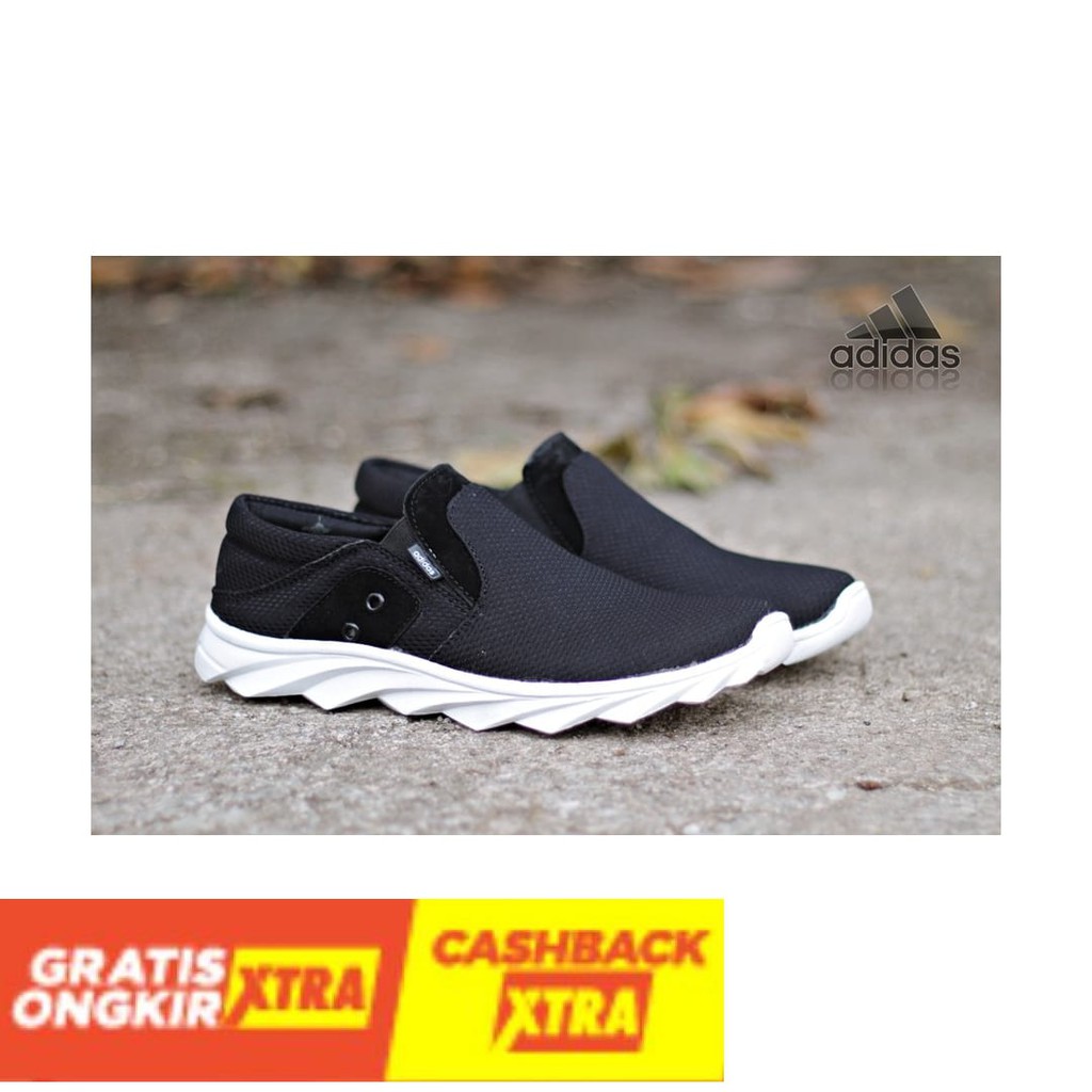 ORIGINAL  - obral cuci gudang Sepatu kasual Slip On Pria Adidas YEZZY murah