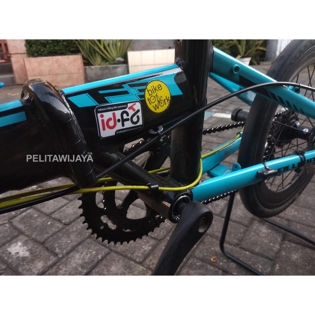 Stiker Bike To Work B2W Sepeda Lipat MTB Roadbike Minion Minitrek Shimano