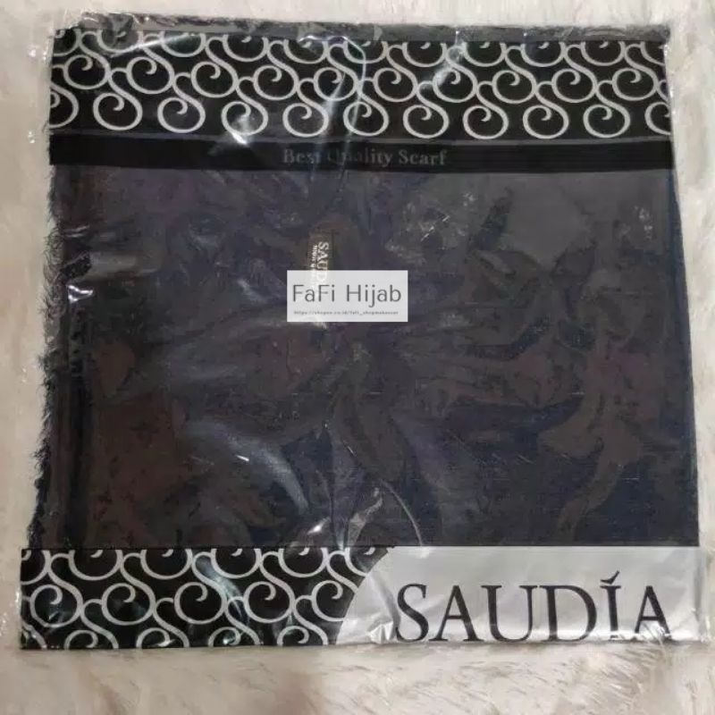 Saudia Jilbab Segi tiga Rawis