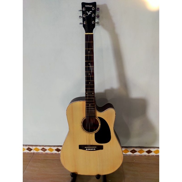 gitar akustik yamaha jumbo tanem besi rangka silang murah