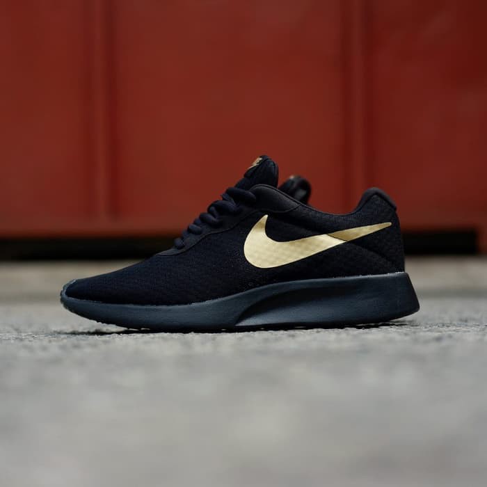 Jual Nike Tanjun Black Gold | Shopee 