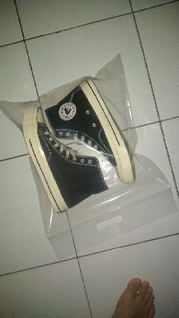 Plastik Klip With Pon Pegangan Jinjingan 35x40 + 7cm Pe Zipper