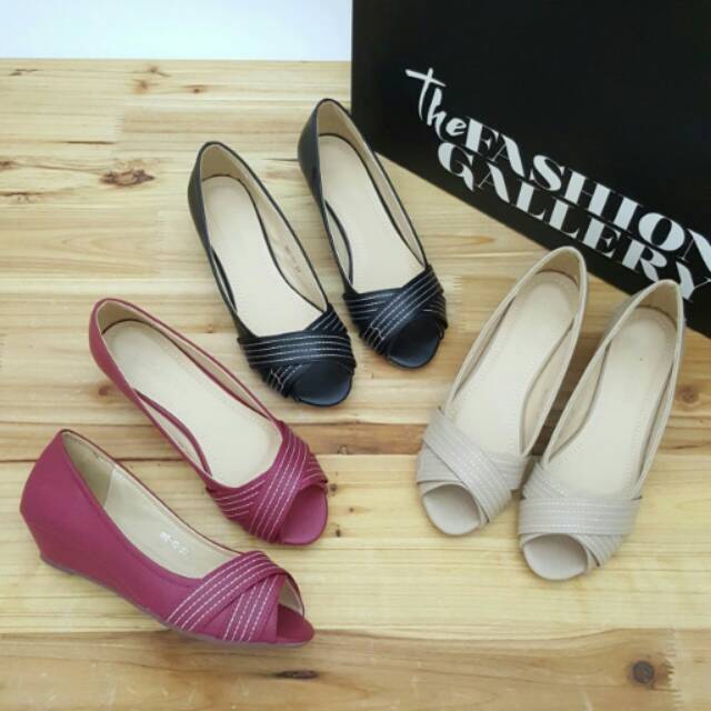 Sepatu import Branded D&G 42