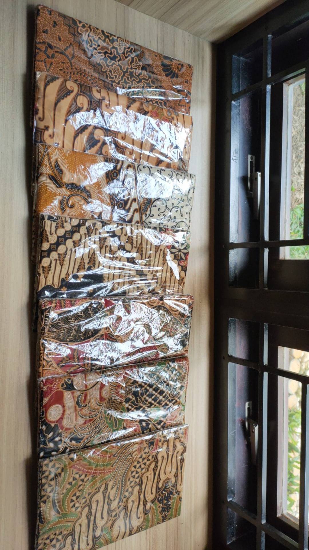 Kain Batik Solo (alusan Limited Stock) Motif Gunungan Akar