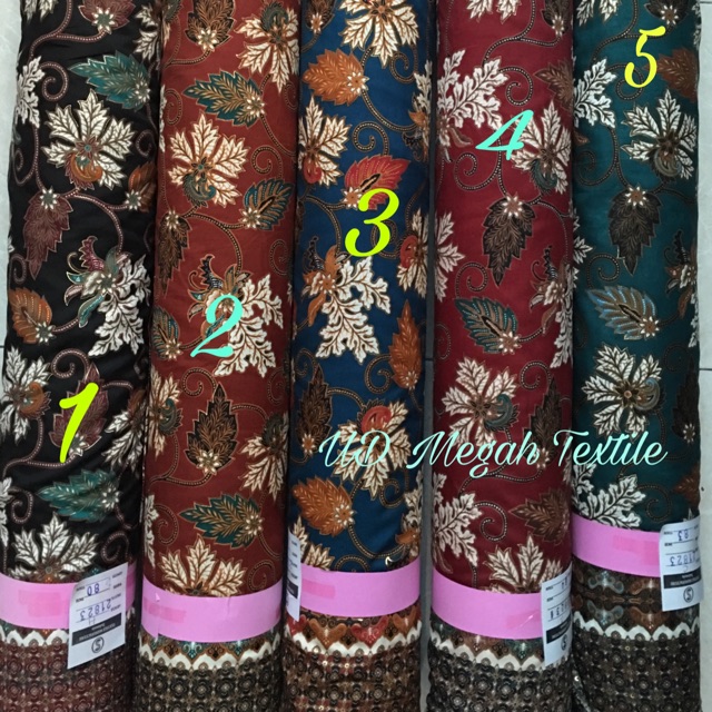 B29 Kain Batik Halus Motif Bunga Bagus Dan Elegant Lb115 Harga Per 1 Meter Shopee Indonesia