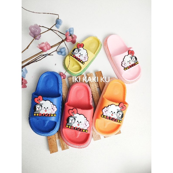SANDAL ANAK LAKI COWO CEWE PEREMPUAN BTS BT21 ARMY SANDAL SLOP KOREA BAHAN FULL KARET LENTUR 2028-1