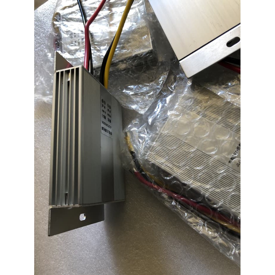 Inverter DC to AC   9V 36V to 5V 20A