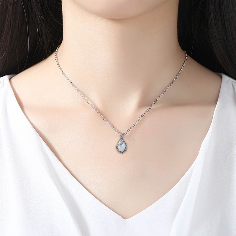 Fancyqube Kalung Sterling Silver 925 Dengan Liontin Batu Bulan Untuk Wanita