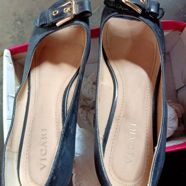 Sepatu merek vicari