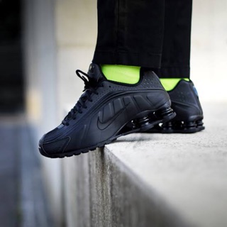 shox black
