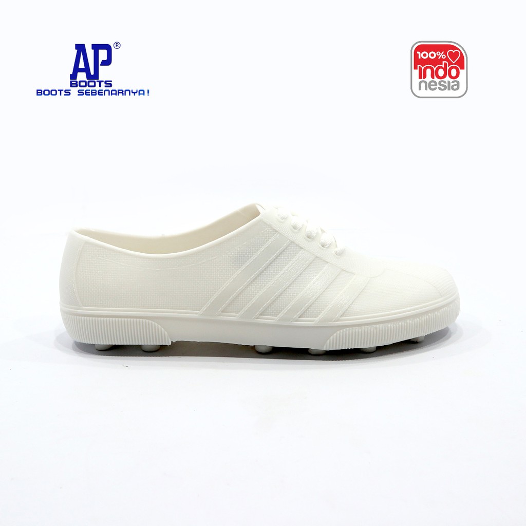 SEPATU KARET AP 963 WHITE 37-42 - SEPATU KARET BOLA PUTIH - AP BOOT