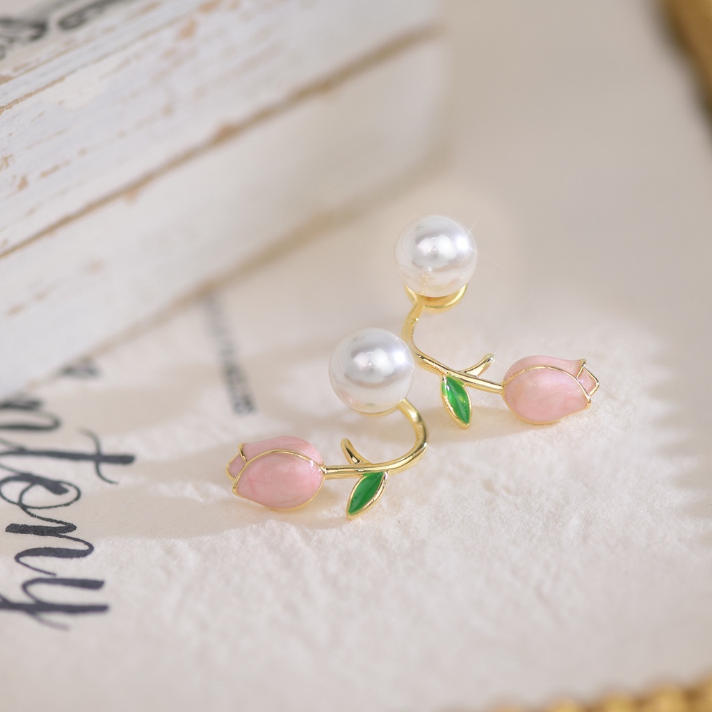 Anting Stud Bentuk Bunga Tulip Aksen Mutiara Warna Pink Gaya Korea Untuk Wanita