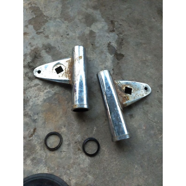 breaket dudukan kupingan headlamp suzuki trs trs118