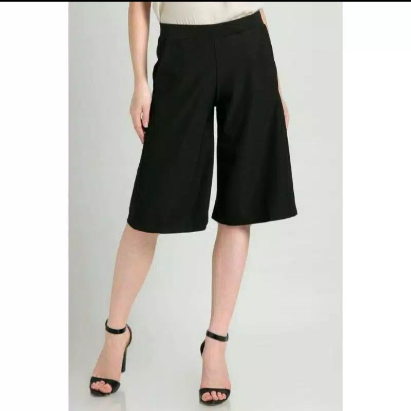 CELANA SCUBA PENDEK/KULOT PENDEK/CELANA PENDEK/FASHION WANITA