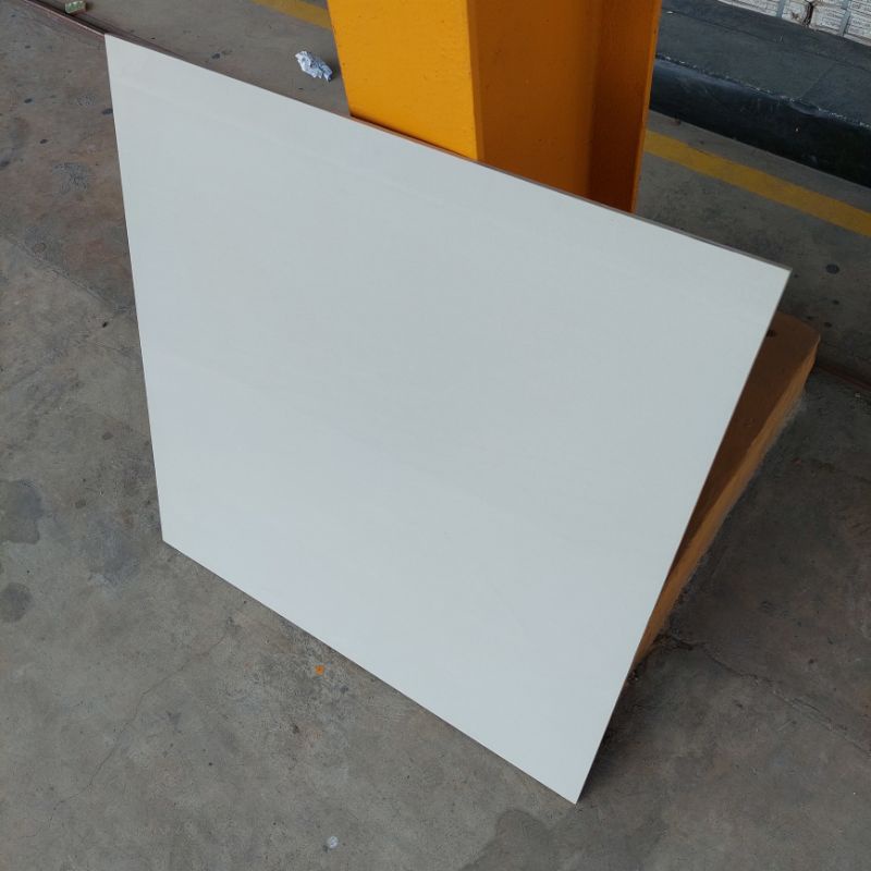 GRANIT CREAM KREM POLOS MURAH KIA PRATO IVORY 60X60 = BACA DESKRIPSI