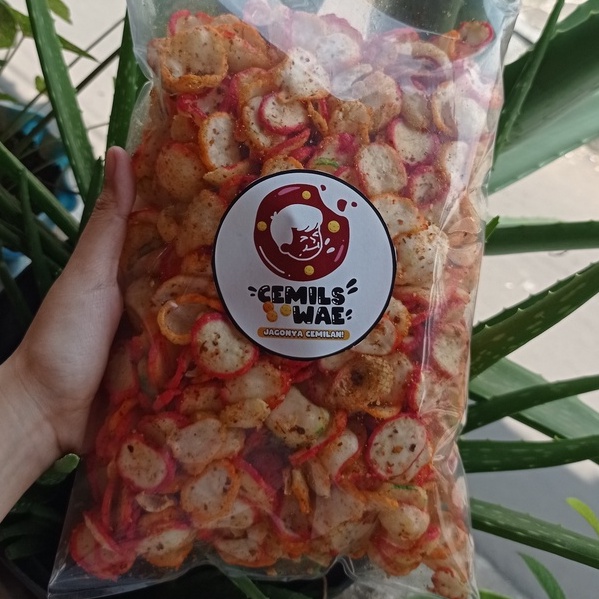 

Kerupuk Seblak Pedas 350 gram Kerupuk Pedas Bumbu Seblak Tradisional 350gr dengan Cabai Asli