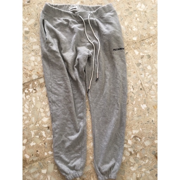 Preloved celana jogging pull and bear size medium original