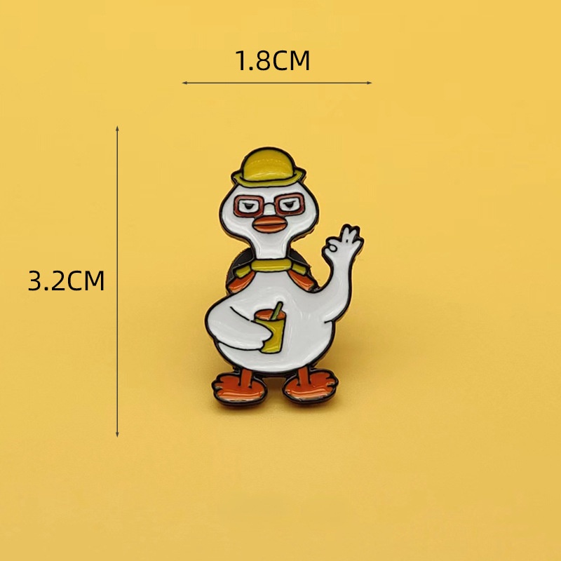 Bros Pin Enamel Bentuk Kartun Bebek Kecil Lucu Untuk Anak Perempuan