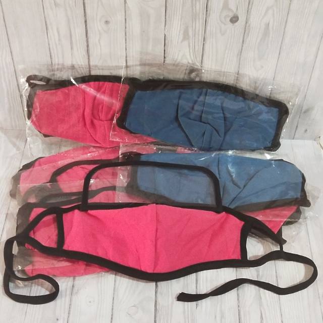 Masker mulut with eye shield