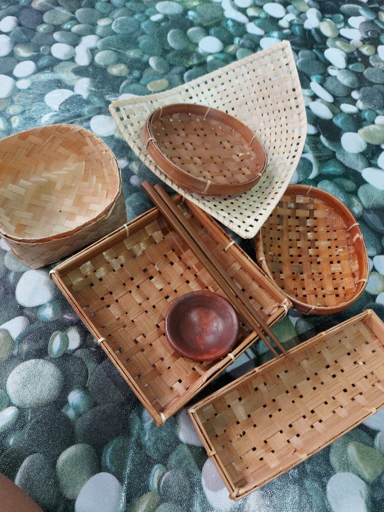 (kot04) Piring Kotak No.4 Natural Ukuran 18 X 18 X 4 Cm