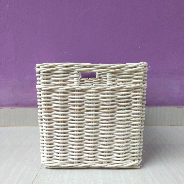 keranjang rotan kotak laci 2 tarik lubang ukuran 28 X 25 X 15 cm