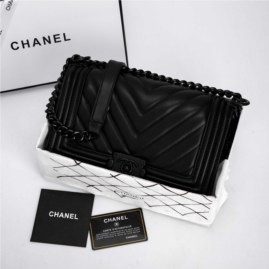 HOT ITEM😍👍 TOP BEST SELLER Chanel  Le Boy 14525 Caviar Skin 😉👍