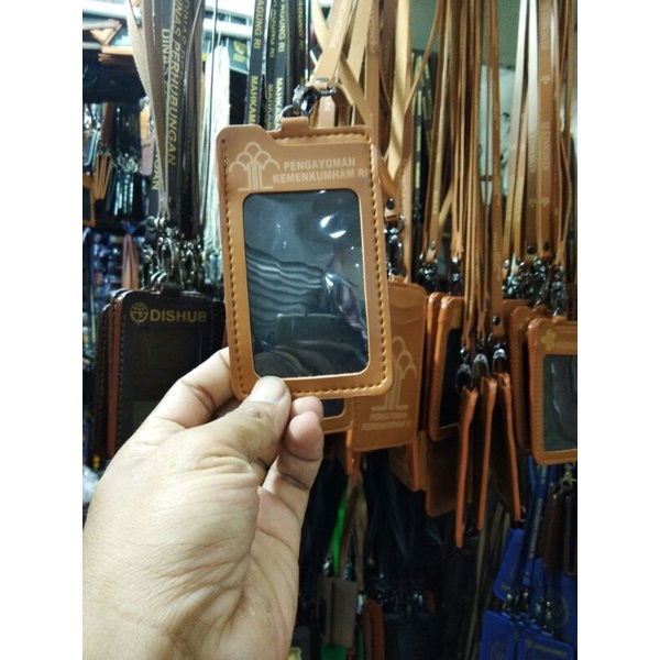 

Kalung Name Tag PENGAYOMAN KEMENKUMHAN RI / ID CARD KULIT