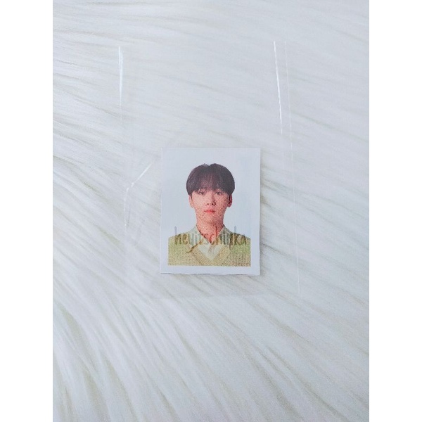 SEVENTEEN SEASON GREETING 2020 PASSPORT PHOTO