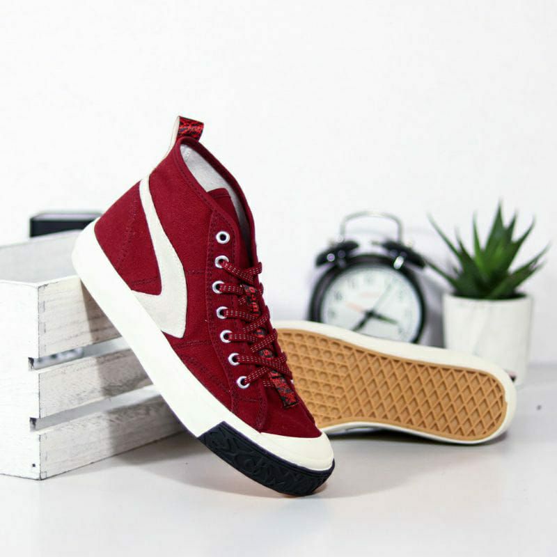 Contrust Footwear Heroes Maroon Black Gimmic High Sepatu Sneakers Shoes