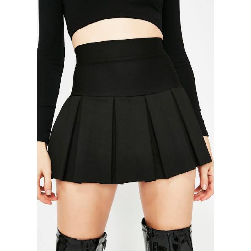 black mini skirt